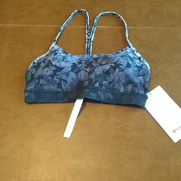 NWT Lululemon Flow Y Bra, Sz 6, NFFL - Picture 3 of 6